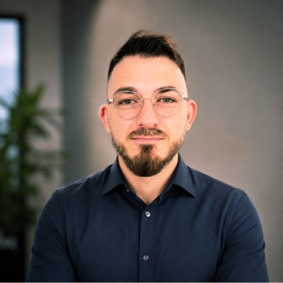 Portrait d'Anthony CLEMENT, fondateur d'ACTECHNOLOGIE